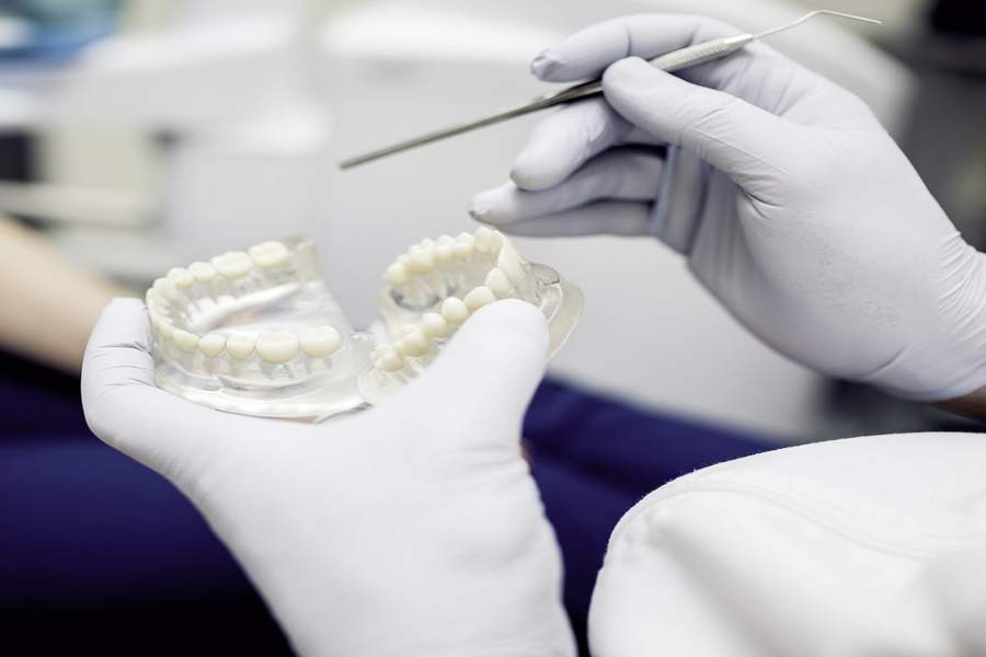 Los odontólogos son los responsables de prescribir las prótesis dentales