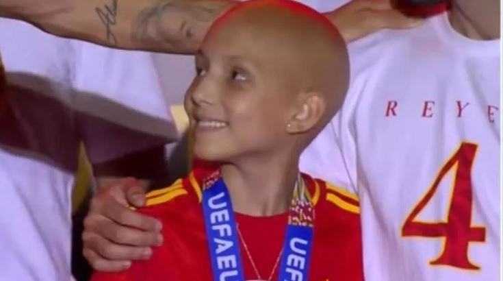 Así es tener Sarcoma de Ewing, la enfermedad de la niña de la Eurocopa