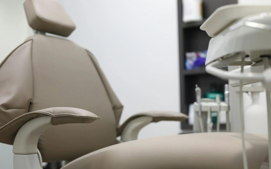 Cuánto cuesta un implante dental 2025